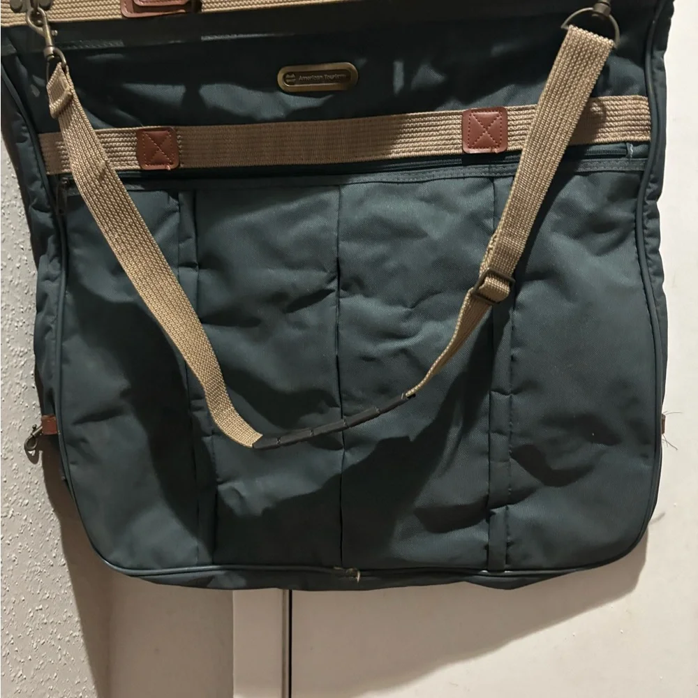 American Tourister vintage good